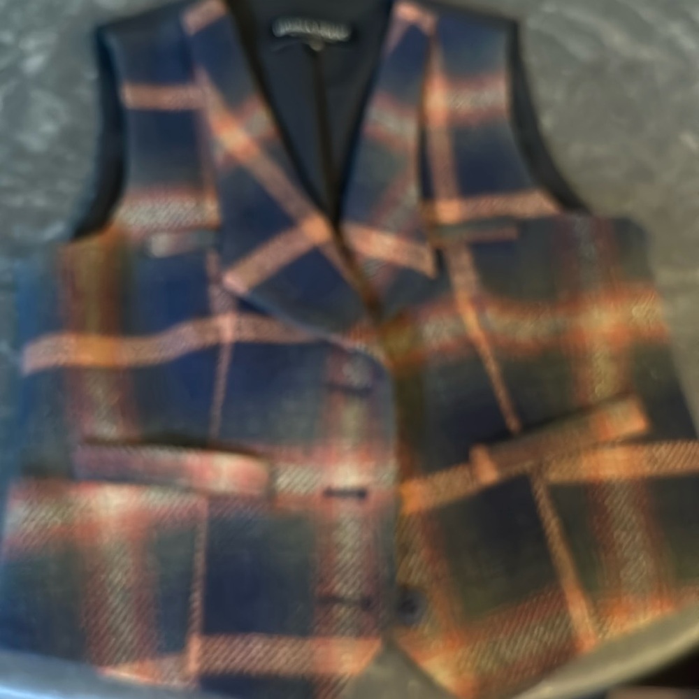 Behida Dolic vest